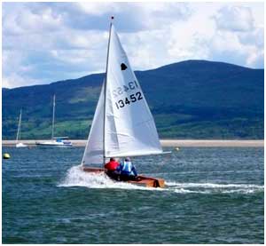 dinghy-sailing-holiday